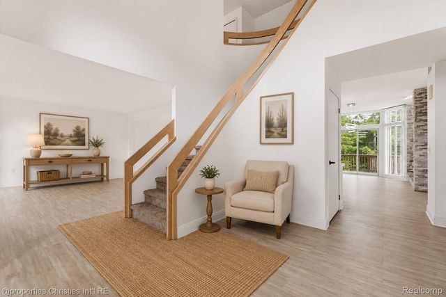 4802 Panorama Circle, West Bloomfield Charter Township, MI 48323