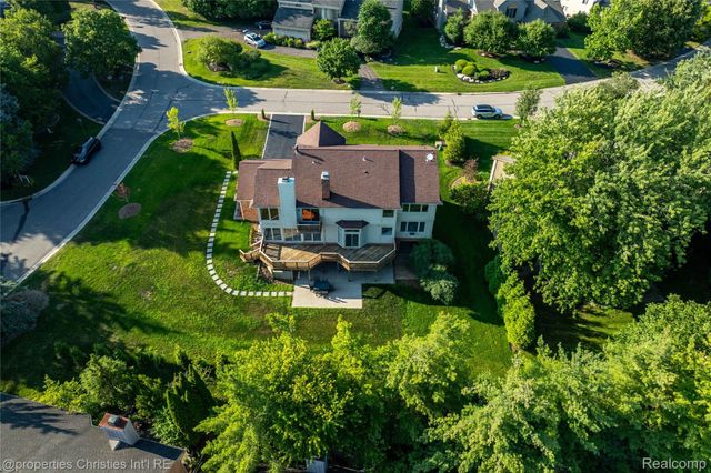 4802 Panorama Circle, West Bloomfield Charter Township, MI 48323