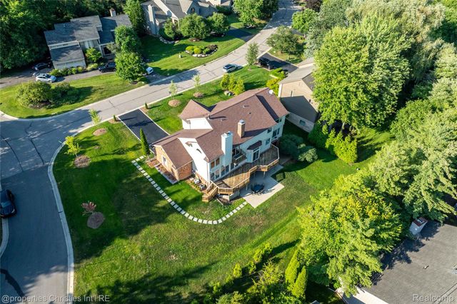 4802 Panorama Circle, West Bloomfield Charter Township, MI 48323