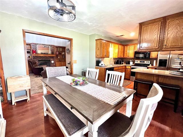 1808 SE 15th Street, Moore, OK 73160