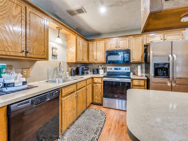 1808 SE 15th Street, Moore, OK 73160