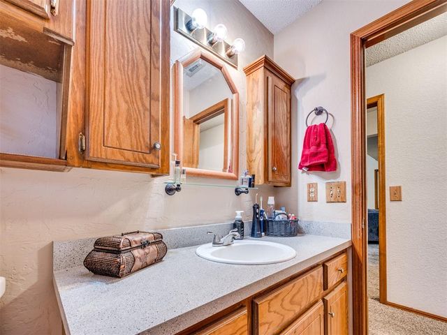 1808 SE 15th Street, Moore, OK 73160