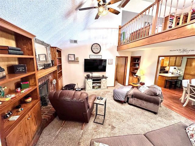 1808 SE 15th Street, Moore, OK 73160