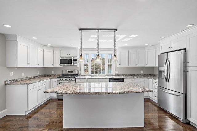 8 Crescent St., Tewksbury, MA 01876