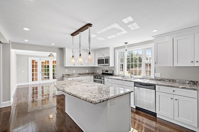 8 Crescent St., Tewksbury, MA 01876