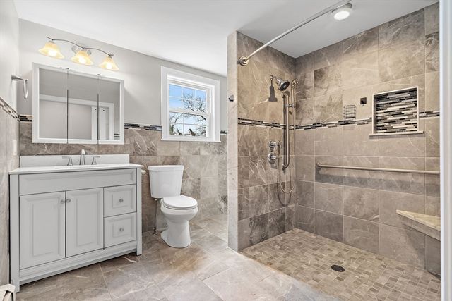 8 Crescent St., Tewksbury, MA 01876