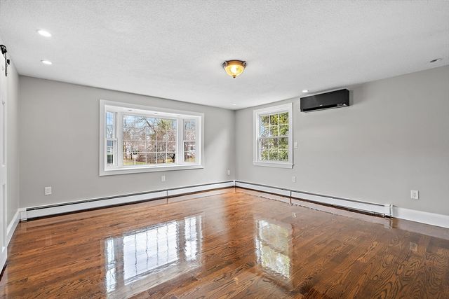 8 Crescent St., Tewksbury, MA 01876