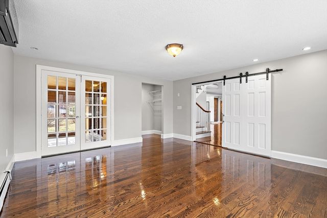 8 Crescent St., Tewksbury, MA 01876