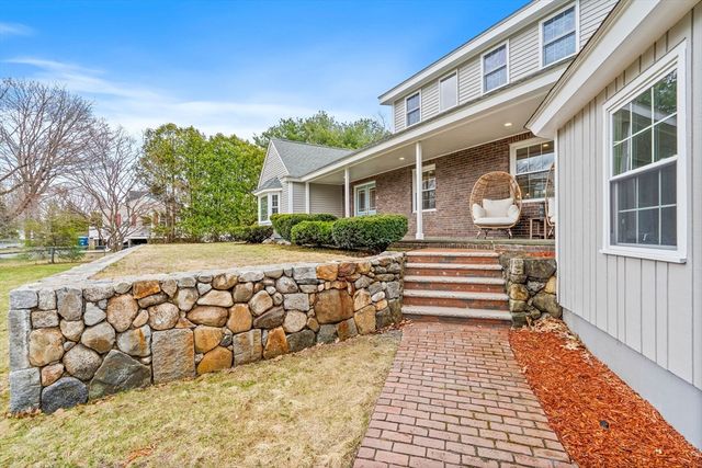 8 Crescent St., Tewksbury, MA 01876
