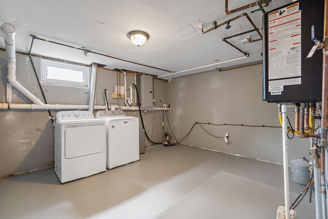 8 Crescent St., Tewksbury, MA 01876