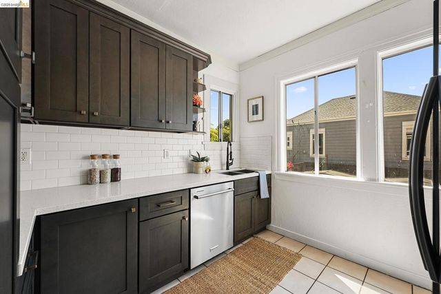 1137 Peralta St, Oakland, CA 94607