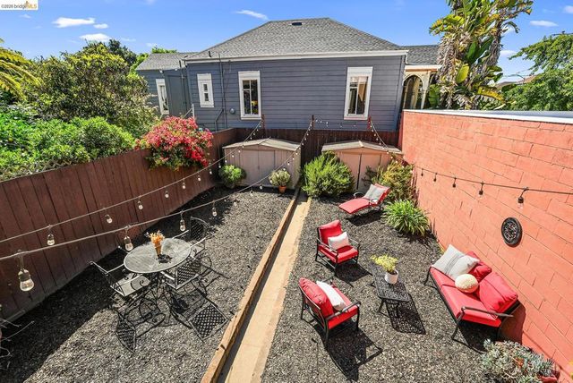 1137 Peralta St, Oakland, CA 94607