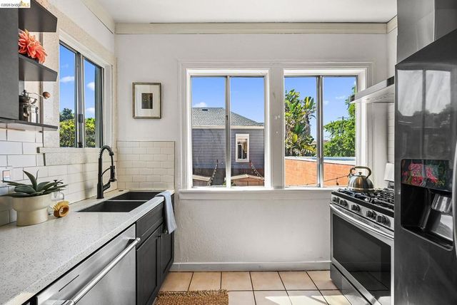 1137 Peralta St, Oakland, CA 94607