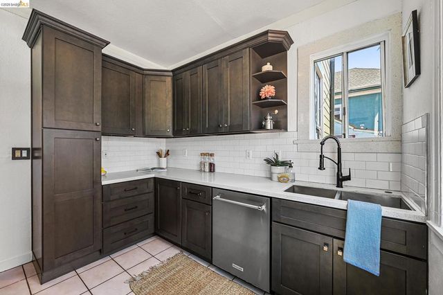 1137 Peralta St, Oakland, CA 94607