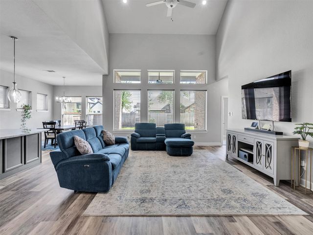 32212 Highwood Green Lane, Conroe, TX 77385