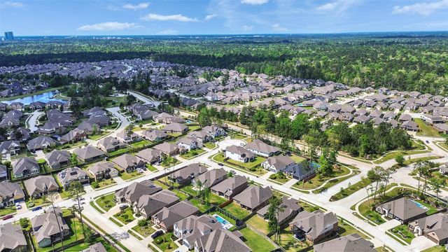 32212 Highwood Green Lane, Conroe, TX 77385