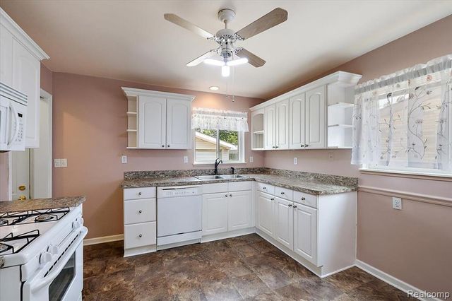 21513 Willow Wisp Street, Saint Clair Shores, MI 48082