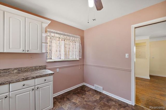 21513 Willow Wisp Street, Saint Clair Shores, MI 48082