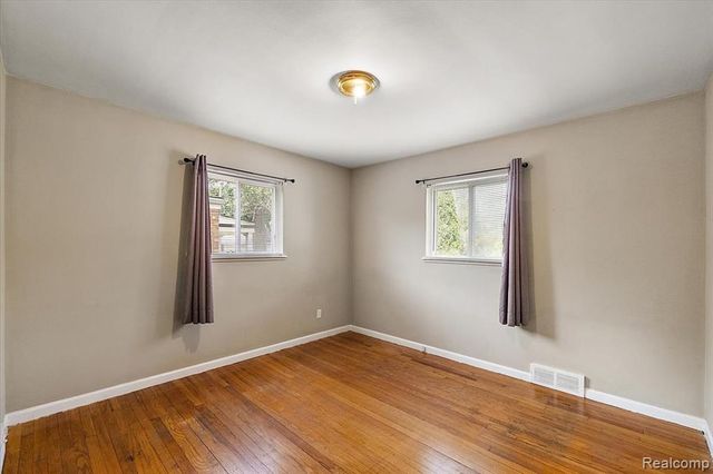 21513 Willow Wisp Street, Saint Clair Shores, MI 48082