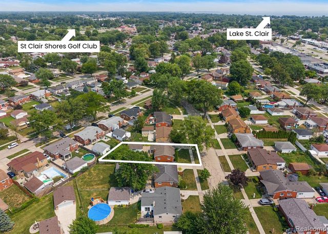 21513 Willow Wisp Street, Saint Clair Shores, MI 48082
