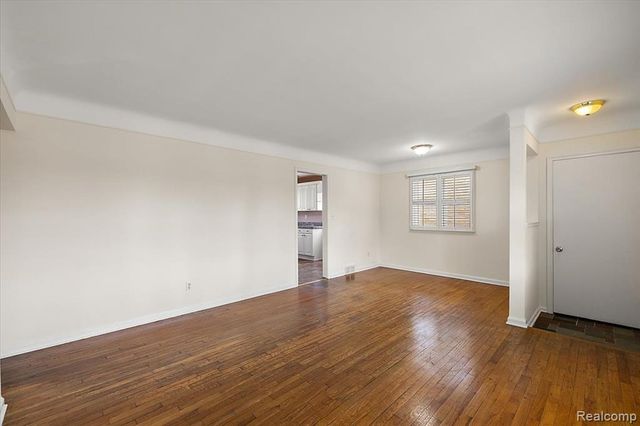 21513 Willow Wisp Street, Saint Clair Shores, MI 48082