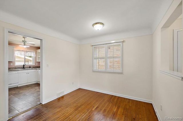 21513 Willow Wisp Street, Saint Clair Shores, MI 48082