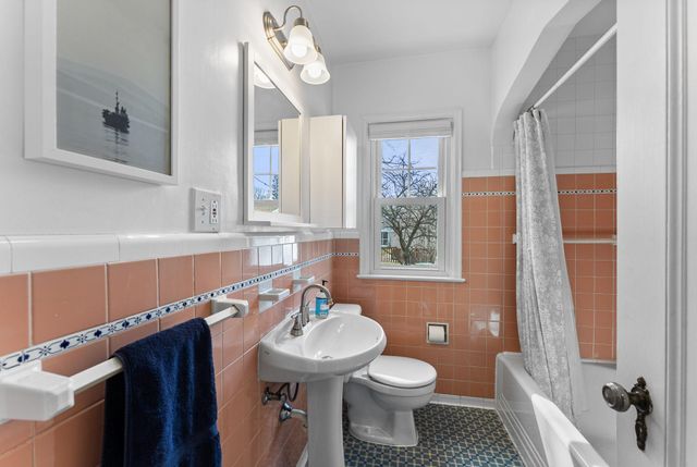 5628 Emerson Avenue S, Minneapolis, MN 55419