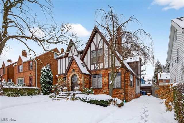 3498 Bainbridge Road, Cleveland Heights, OH 44118