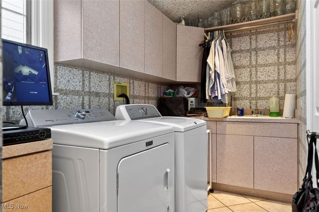 3498 Bainbridge Road, Cleveland Heights, OH 44118