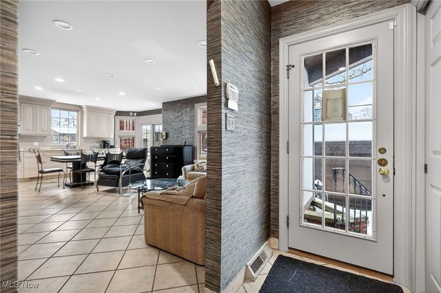 3498 Bainbridge Road, Cleveland Heights, OH 44118