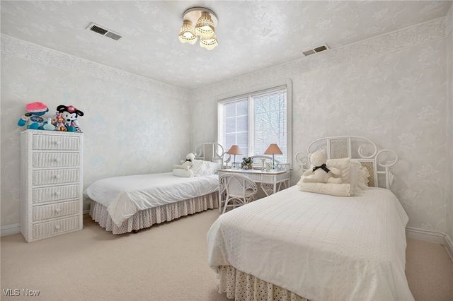 3498 Bainbridge Road, Cleveland Heights, OH 44118