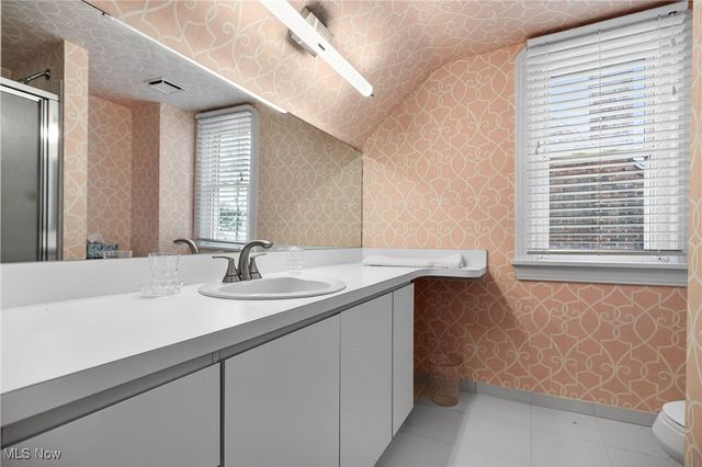 3498 Bainbridge Road, Cleveland Heights, OH 44118