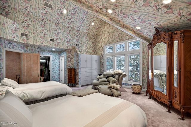 3498 Bainbridge Road, Cleveland Heights, OH 44118