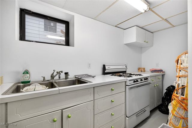 3498 Bainbridge Road, Cleveland Heights, OH 44118