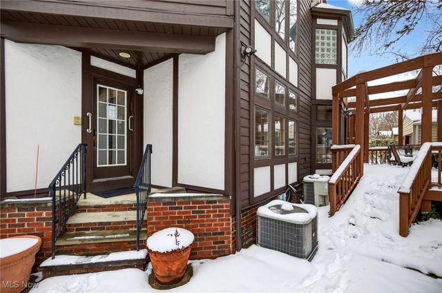 3498 Bainbridge Road, Cleveland Heights, OH 44118