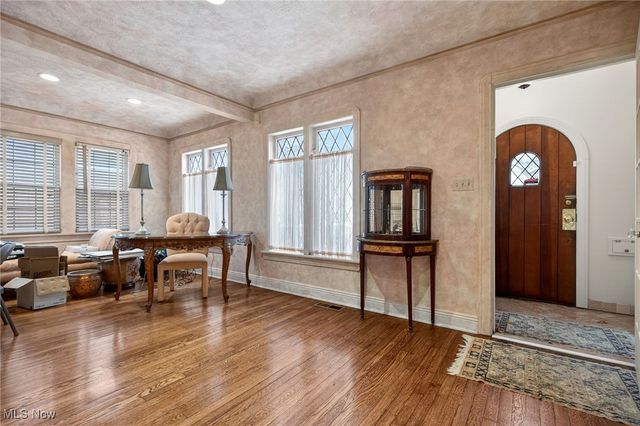 3498 Bainbridge Road, Cleveland Heights, OH 44118