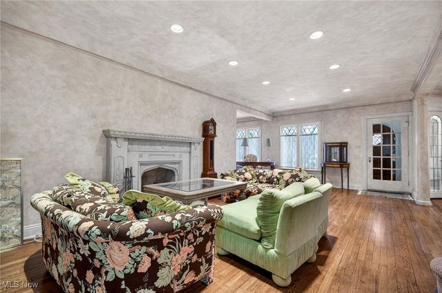 3498 Bainbridge Road, Cleveland Heights, OH 44118