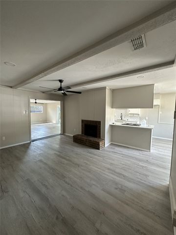 4528 Moorview Avenue, Fort Worth, TX 76119