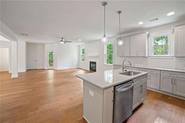 2714 Eagles Crest Lane, Decatur, GA 30034