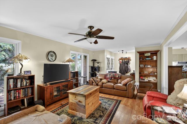 186 Catherine Drive, Columbus, NC 28722