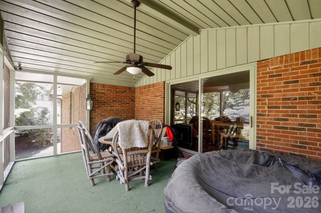 186 Catherine Drive, Columbus, NC 28722
