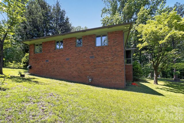 186 Catherine Drive, Columbus, NC 28722