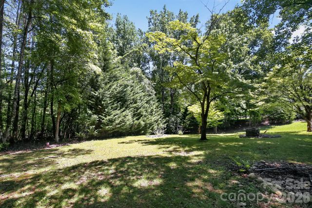 186 Catherine Drive, Columbus, NC 28722