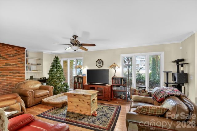 186 Catherine Drive, Columbus, NC 28722
