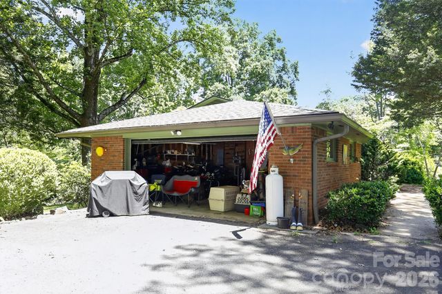 186 Catherine Drive, Columbus, NC 28722