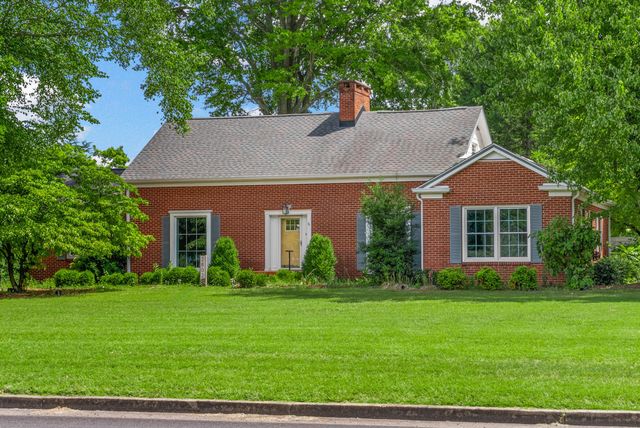 2802 Cox Mill Rd, Hopkinsville, KY 42240