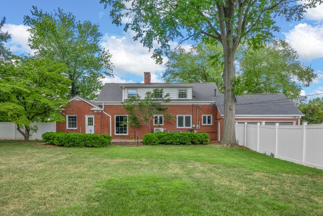 2802 Cox Mill Rd, Hopkinsville, KY 42240