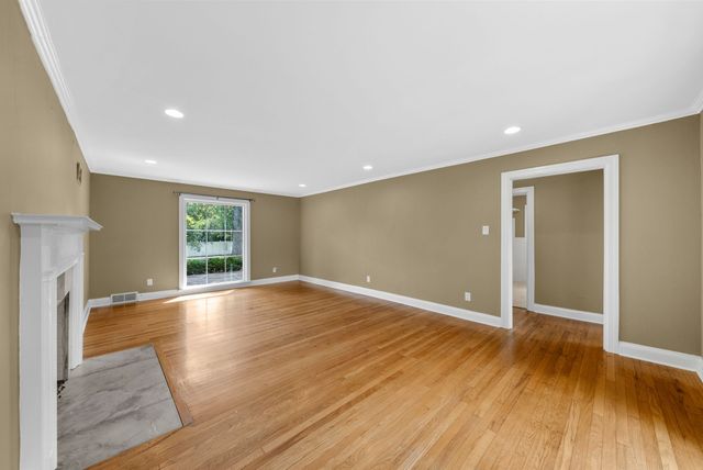 2802 Cox Mill Rd, Hopkinsville, KY 42240