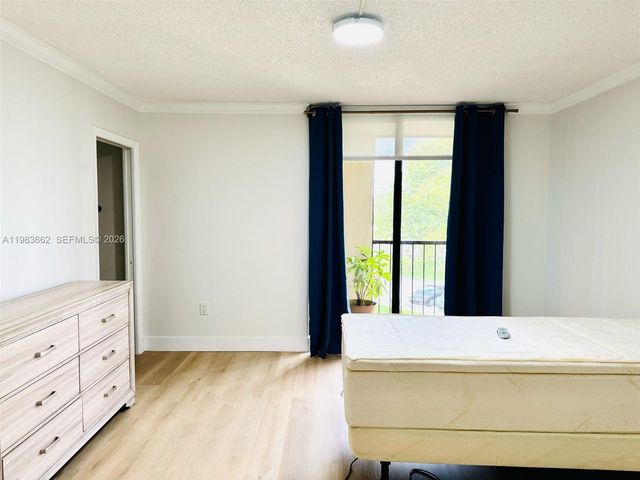 8075 SW 107th Ave 310, Miami, FL 33173