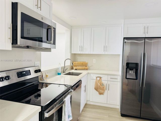 8075 SW 107th Ave 310, Miami, FL 33173